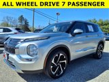 Used 2022 Mitsubishi Outlander SE image 3