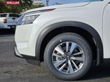 New 2025 Nissan Pathfinder SL image 6