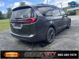 Used 2022 Chrysler Pacifica Touring-L w/ Uconnect Theater Family Group image 5
