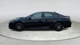 Used 2022 Toyota Camry SE image 4