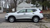 Used 2017 Nissan Rogue S image 2