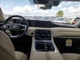 New 2025 Nissan Armada Platinum image 5