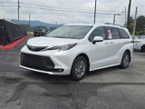 New 2025 Toyota Sienna XLE image 2