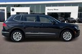 Used 2018 Volkswagen Tiguan SE w/ Panoramic Sunroof Package image 3