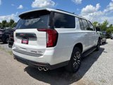 Used 2023 GMC Yukon XL AT4 image 4