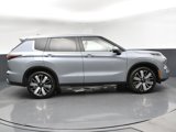 New 2025 Mitsubishi Outlander SE image 3