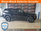 New 2025 Jeep Grand Cherokee Laredo image 3