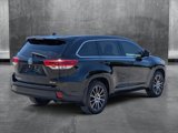 Certified 2018 Toyota Highlander SE image 5