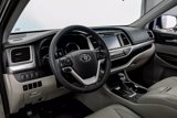 Used 2016 Toyota Highlander XLE image 4