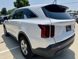 Used 2023 Kia Sorento LX image 5