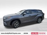 Used 2024 Toyota Highlander XLE image 3