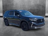 Used 2025 Honda Pilot Touring image 3