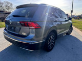 Used 2020 Volkswagen Tiguan SE w/ Panoramic Sunroof Package image 5
