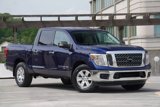 Used 2018 Nissan Titan SV image 3