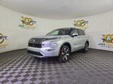 New 2025 Mitsubishi Outlander SE image 3