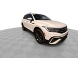 Used 2022 Volkswagen Tiguan SE image 2