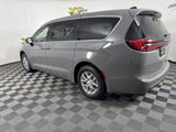New 2025 Chrysler Pacifica Select image 5