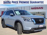 New 2025 Nissan Pathfinder Platinum image 4