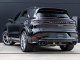 Certified 2025 Porsche Cayenne image 3