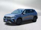 Certified 2024 Volkswagen Taos SE image 3