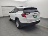 Used 2023 GMC Terrain SLE w/ Driver Convenience Package image 5
