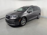 Certified 2023 Chrysler Pacifica Limited image 3