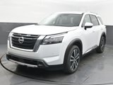 New 2025 Nissan Pathfinder Platinum image 3