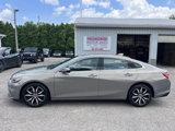 Used 2017 Chevrolet Malibu LT image 3