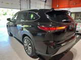Used 2020 Toyota Highlander Platinum image 3