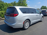 New 2026 Chrysler Pacifica Select image 4
