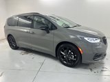 New 2025 Chrysler Pacifica Limited image 4
