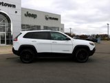Used 2021 Jeep Cherokee Trailhawk image 2