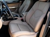Certified 2025 Porsche Macan image 5
