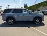 New 2025 Nissan Pathfinder Platinum image 4