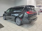 New 2025 Chrysler Pacifica Select image 4