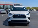 Certified 2025 Toyota Highlander Platinum image 4