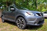 Used 2017 Nissan Rogue Sport SL w/ SL Premium Package image 3