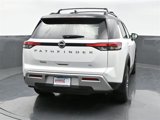 New 2025 Nissan Pathfinder SL image 5