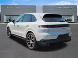 Used 2025 Porsche Cayenne image 3