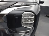 New 2025 Mitsubishi Outlander SE image 5