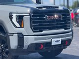 Used 2025 GMC Sierra 2500 AT4 image 2