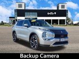 Used 2024 Mitsubishi Outlander SE image 2