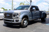 Used 2022 Ford F350 Platinum w/ FX4 Off-Road Package image 2