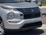 New 2025 Mitsubishi Outlander ES image 3