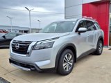 New 2025 Nissan Pathfinder SL image 3