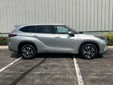 Used 2022 Toyota Highlander XLE image 2