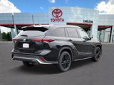 Certified 2024 Toyota Highlander XSE image 4