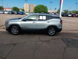 Used 2024 GMC Terrain SLE image 3