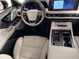 Used 2025 Lincoln Aviator Reserve w/ Luxury Package image 4