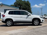 Used 2017 Volkswagen Tiguan S image 2